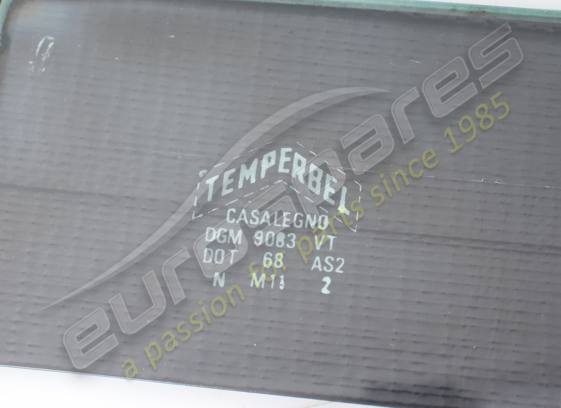 new ferrari 250 gt lusso left rear quarter glass. part number eap1510675 (2)