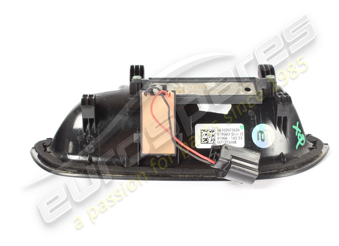 USED MASERATI LH DOOR OUTER HANDLE. PART NUMBER 670207762 (3) used maserati lh door outer handle. part number 670207762 (3)