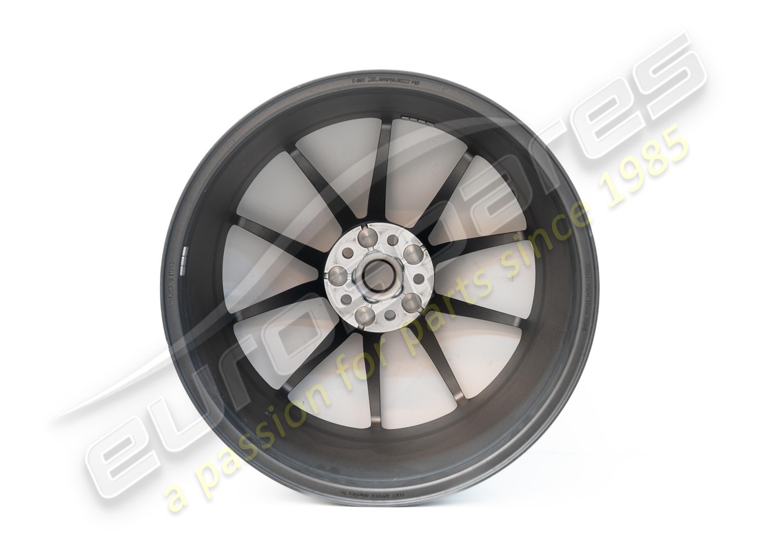 used ferrari rear wheel. part number 313696 (3)