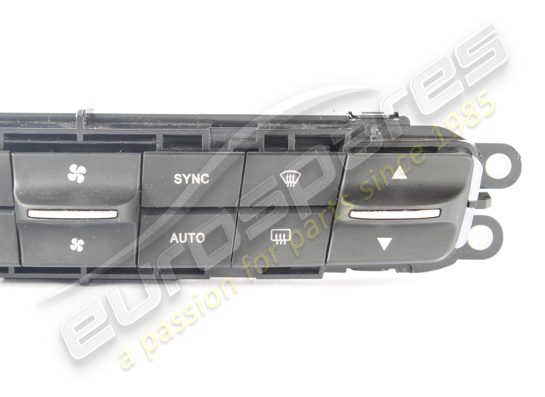 USED MASERATI FRONT A/C CONTROL. PART NUMBER 670074920 (3) used maserati front a/c control. part number 670074920 (3)