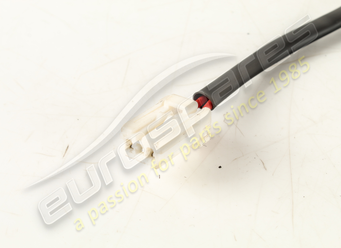 USED MASERATI APPOGGIATESTA POSTER.CENTRAL. PART NUMBER 981420101 (8) used maserati appoggiatesta poster.central. part number 981420101 (8)