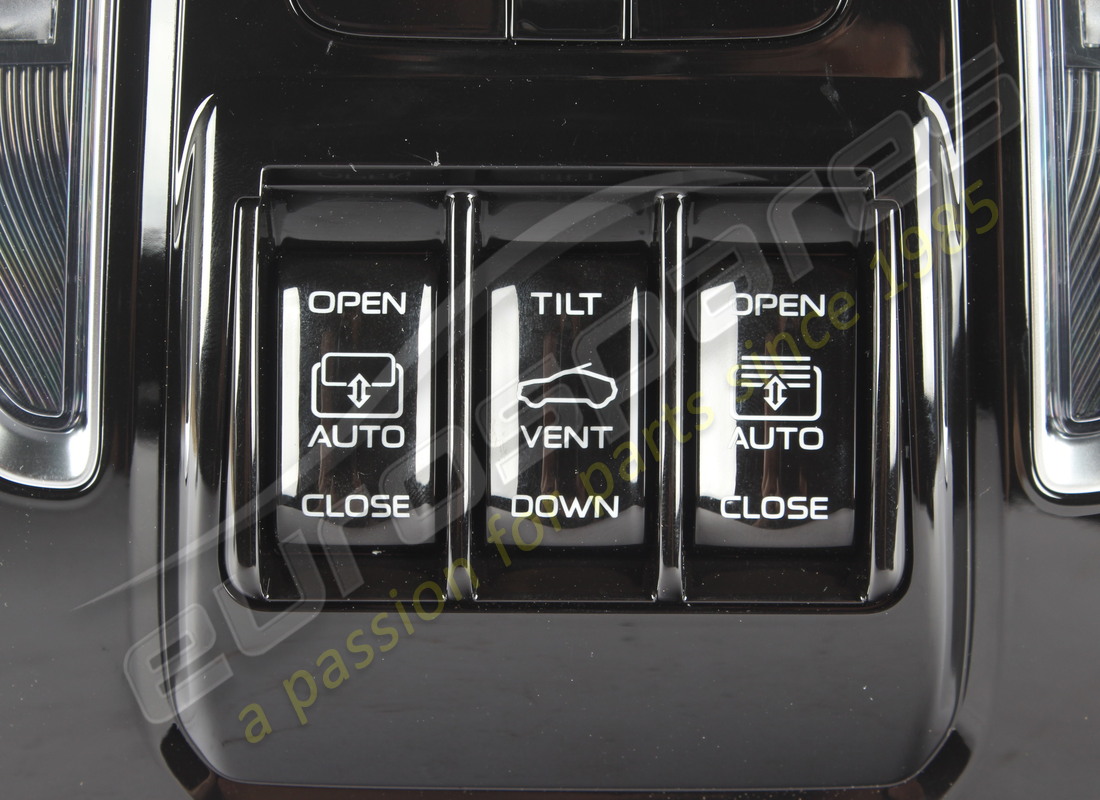 USED MASERATI DOMELIGHT PLATE. PART NUMBER 670226322 (4) used maserati domelight plate. part number 670226322 (4)