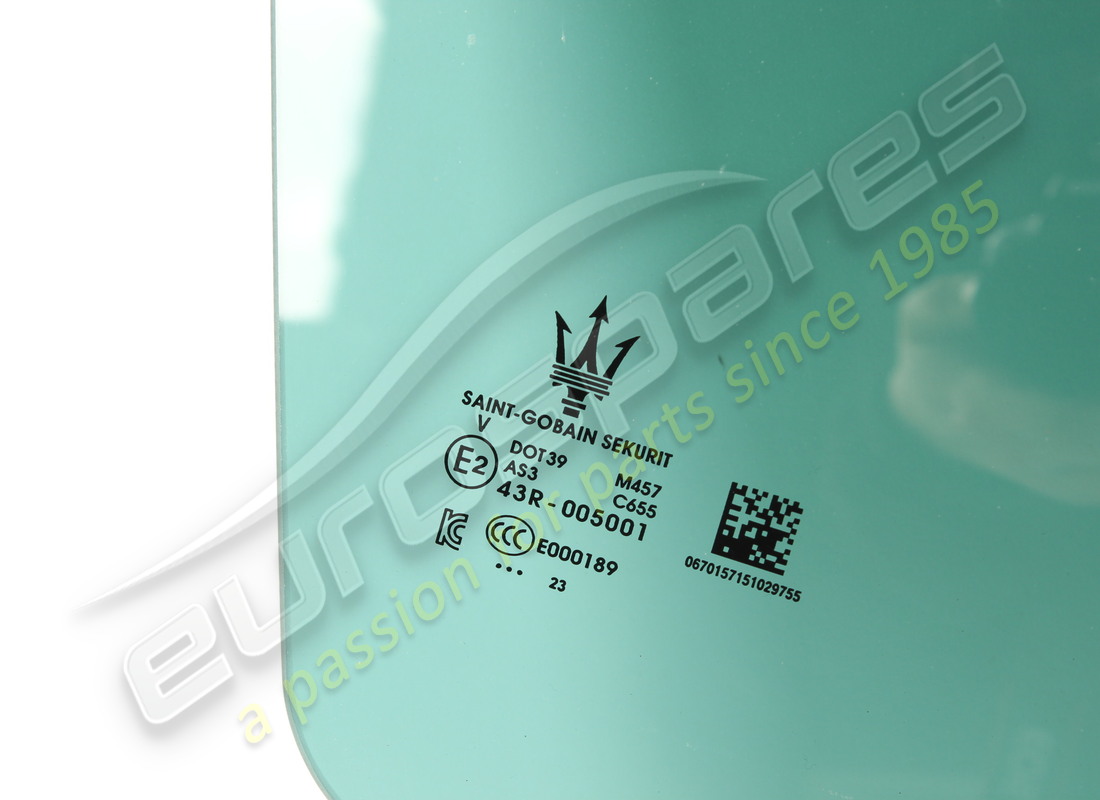 USED MASERATI REAR RH DOOR WINDOW GLASS. PART NUMBER 670157151 (2) used maserati rear rh door window glass. part number 670157151 (2)