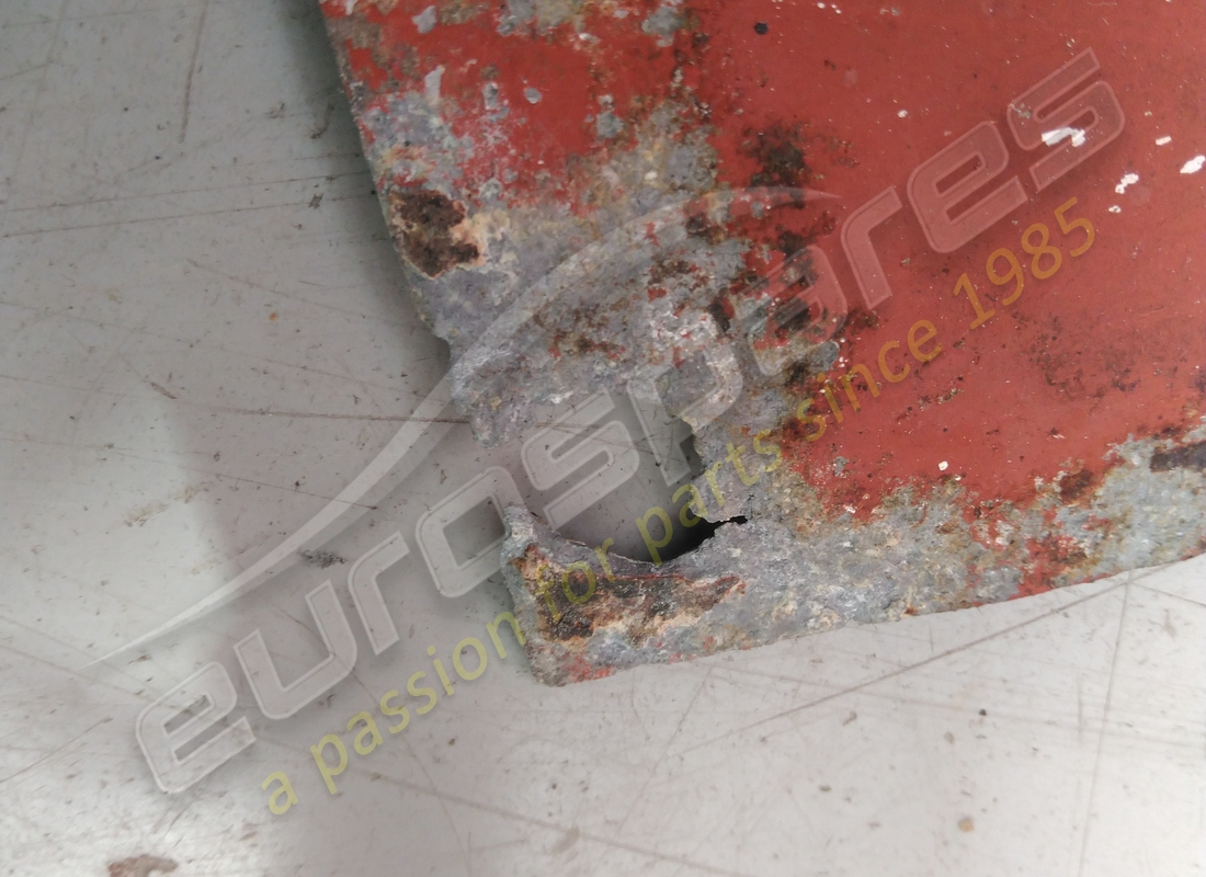 damaged ferrari front panel. part number 40355208 (4)