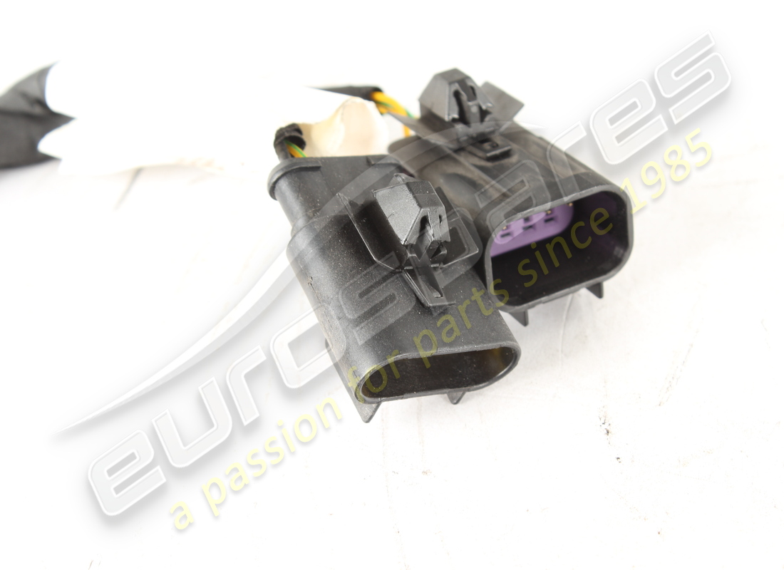 used ferrari cavo paraurti posterior.eur. part number 939840 (2)