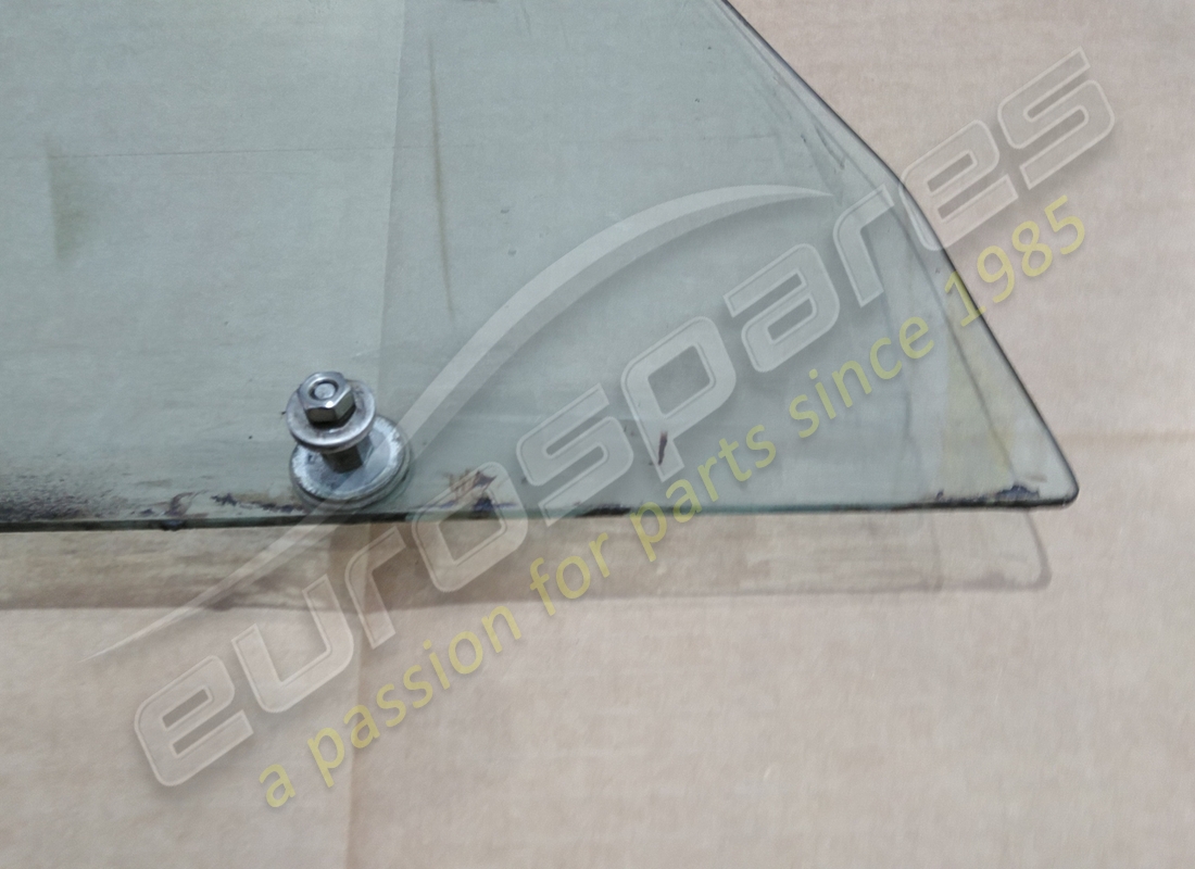 USED FERRARI LH DOOR GLASS TINTED. PART NUMBER 40074908 (3) used ferrari lh door glass tinted. part number 40074908 (3)