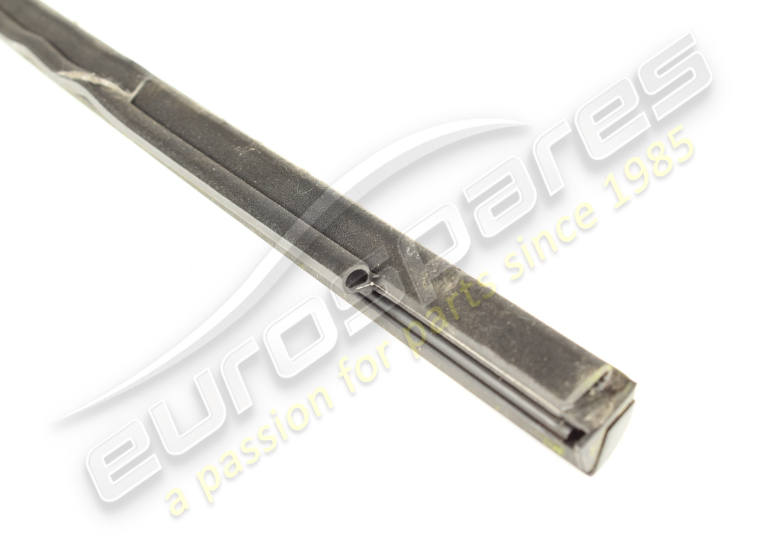 USED LAMBORGHINI WIN. WEATHERSTRIP. PART NUMBER 4ML839476T94 (2) used lamborghini win. weatherstrip. part number 4ml839476t94 (2)