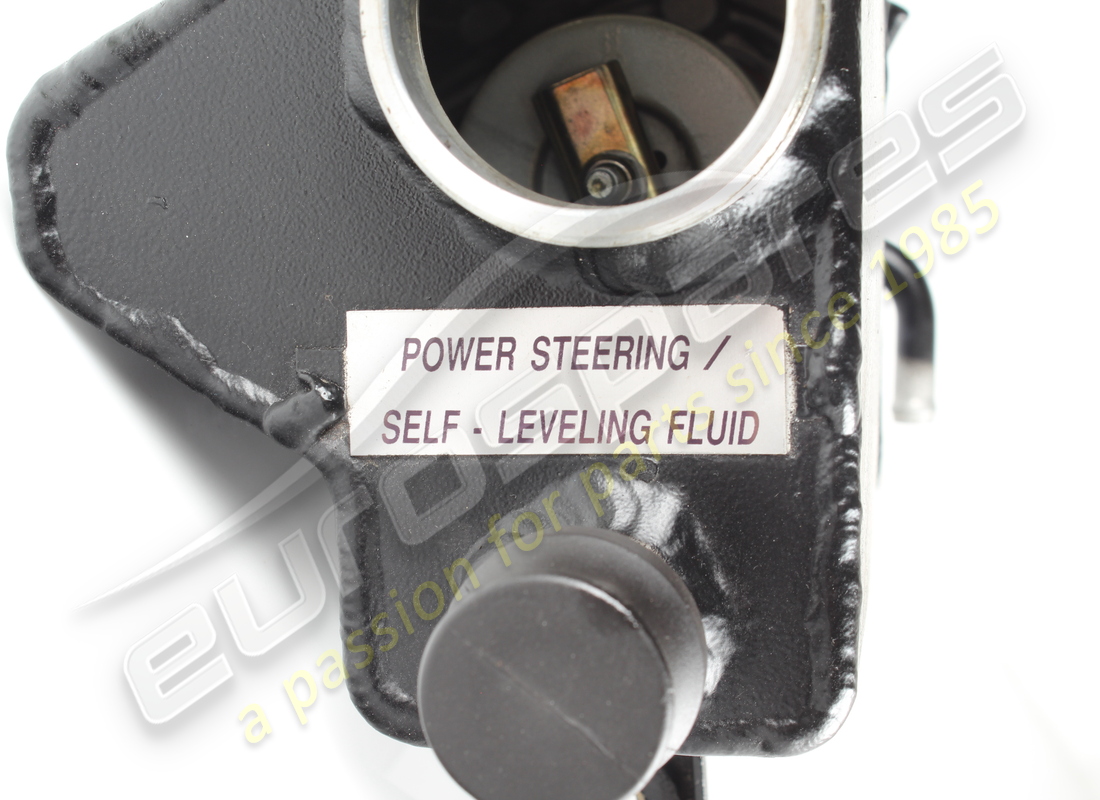 USED EUROSPARES COMPLETE OIL TANK. PART NUMBER EAP1549903 (3) used eurospares complete oil tank. part number eap1549903 (3)