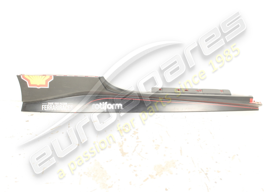 USED Ferrari COMPLETE RH UNDERDOOR TRIM . PART NUMBER 88540610 (1)