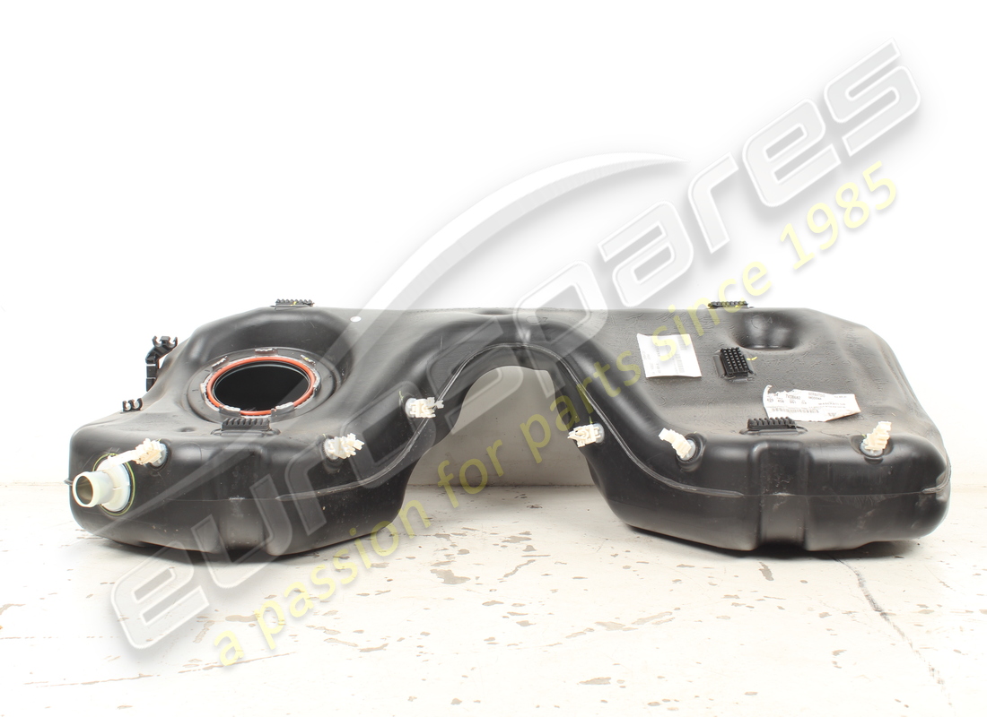 USED MASERATI FUEL TANK ASSEMBLY. PART NUMBER 675001696 (2) used maserati fuel tank assembly. part number 675001696 (2)