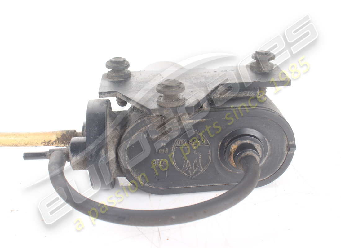 USED MASERATI VACUUM PUMP. PART NUMBER 325520172 (4) used maserati vacuum pump. part number 325520172 (4)
