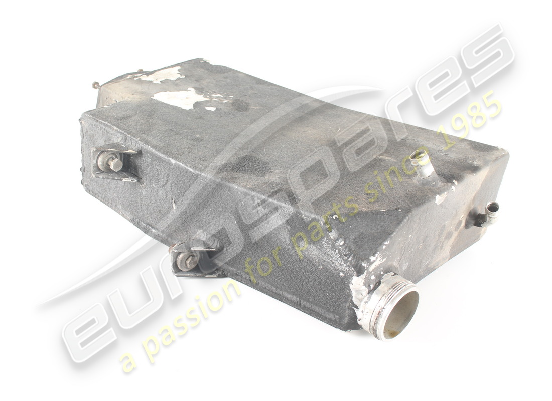 USED FERRARI OIL TANK. PART NUMBER 136428 (3) used ferrari oil tank. part number 136428 (3)