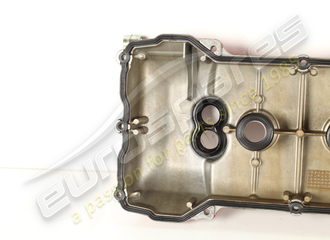 USED FERRARI RH CYLINDER HEAD COVER. PART NUMBER 815999 (9) used ferrari rh cylinder head cover. part number 815999 (9)