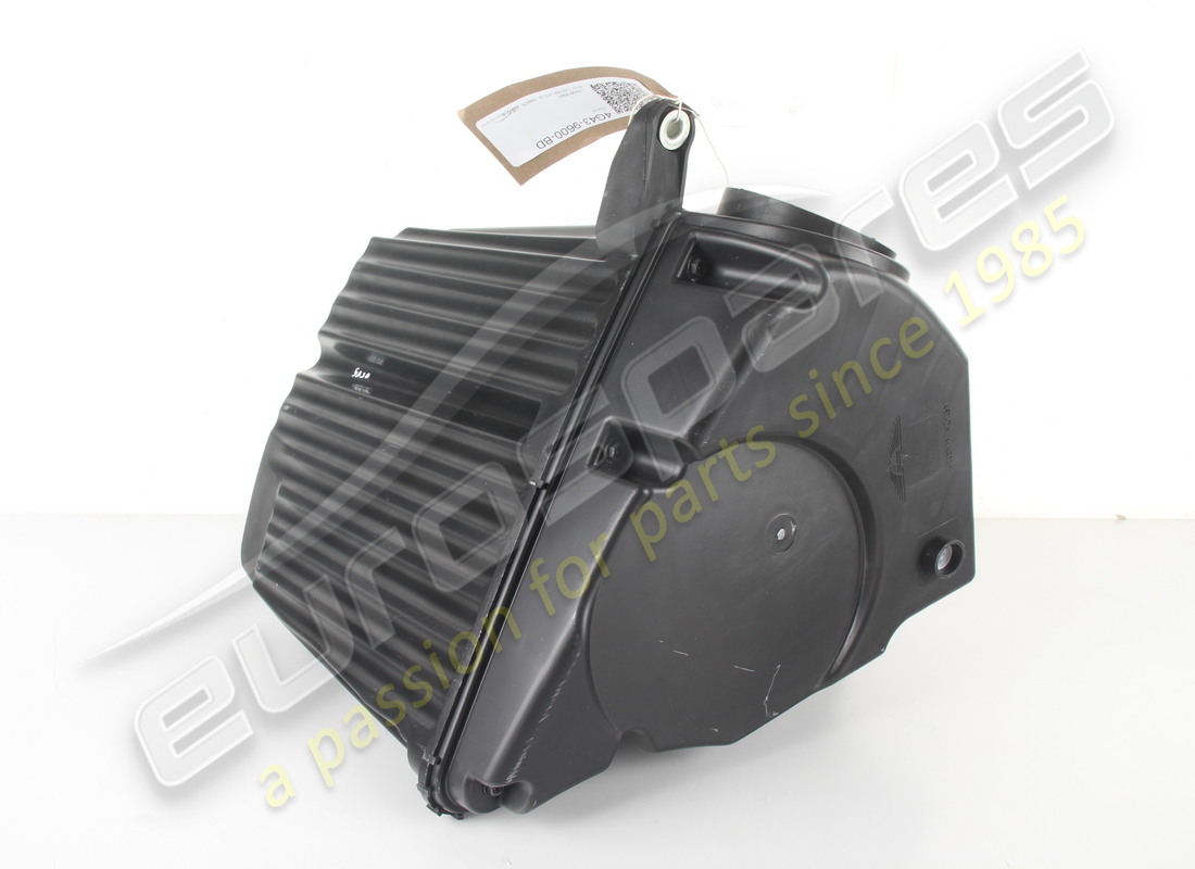 NEW ASTON MARTIN AIRBOX ASSY-RHS. PART NUMBER 4G439600BD (1) new aston martin airbox assy-rhs. part number 4g439600bd (1)