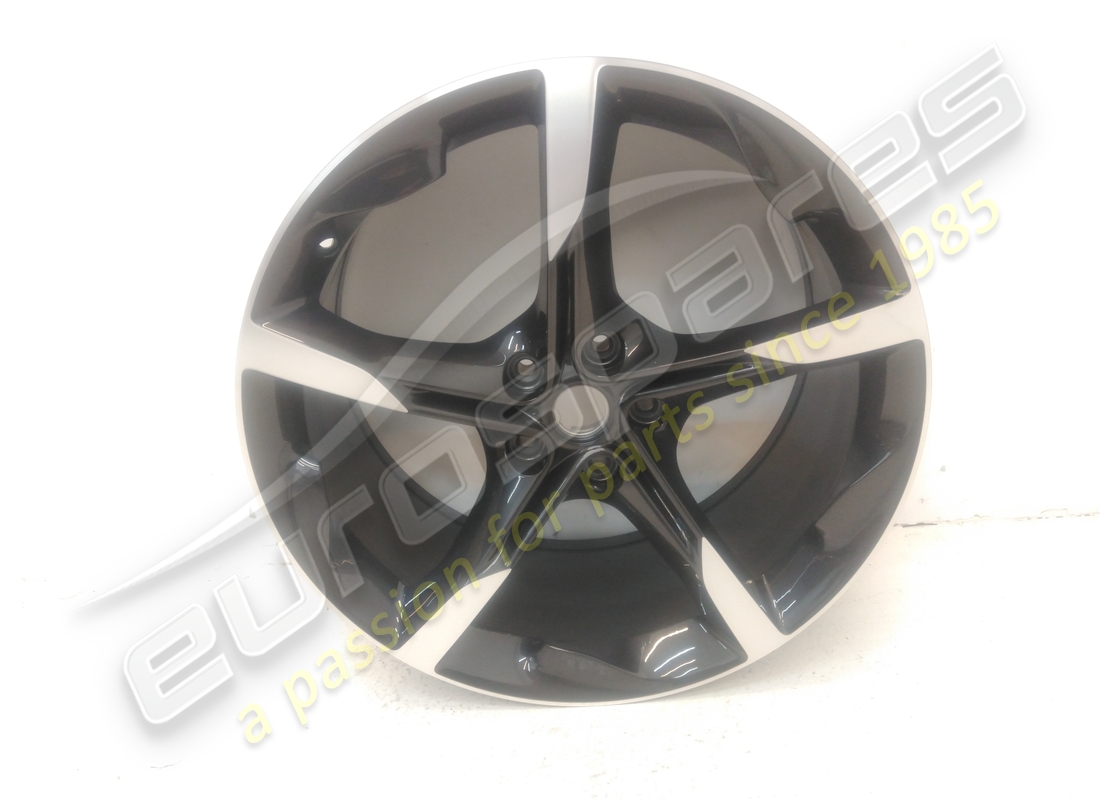 NEW FERRARI RH FRONT WHEEL. PART NUMBER 848635 (1) new ferrari rh front wheel. part number 848635 (1)