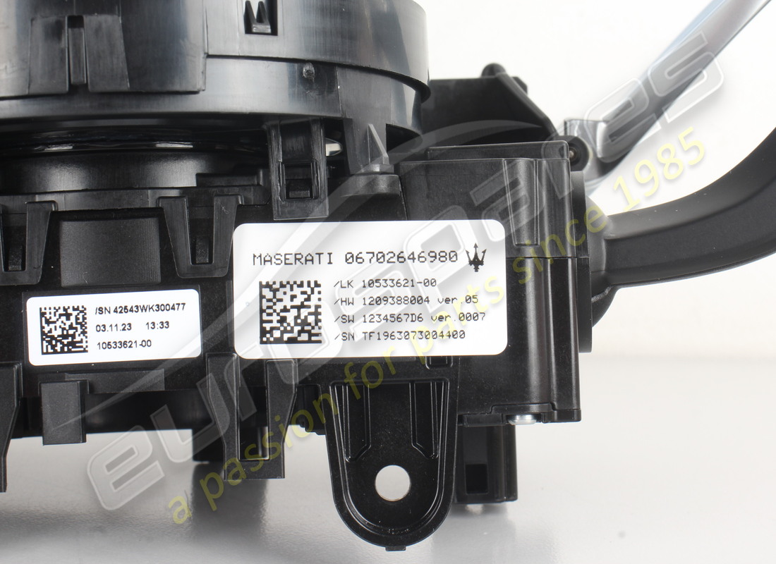 NEW MASERATI SWITCH GUIDE. PART NUMBER 670264698 (7) new maserati switch guide. part number 670264698 (7)