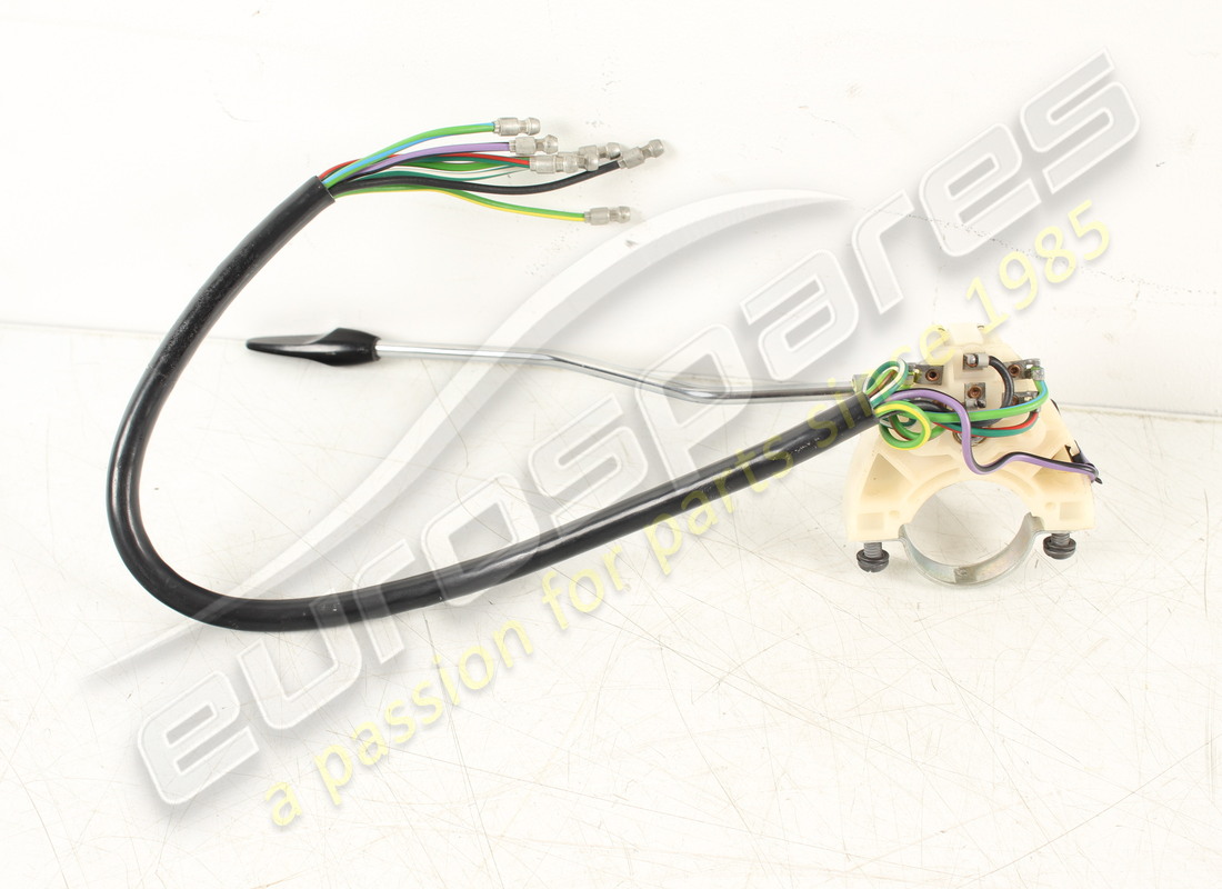 NEW MASERATI SINGLE LEVER SWITCH RHD PART NUMBER 116GS68988 (2) new maserati single lever switch rhd part number 116gs68988 (2)