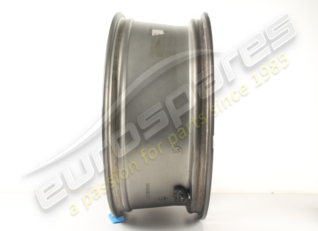 USED FERRARI FRONT WHEEL. PART NUMBER 855340 (5) used ferrari front wheel. part number 855340 (5)