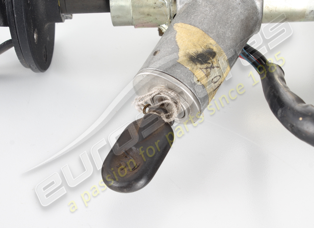 used lamborghini steering column. part number eap1490580 (3)