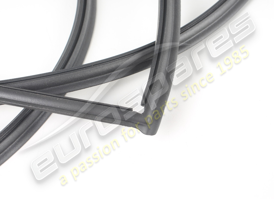 NEW PORSCHE SEAL. PART NUMBER 9P1877915A (2) new porsche seal. part number 9p1877915a (2)