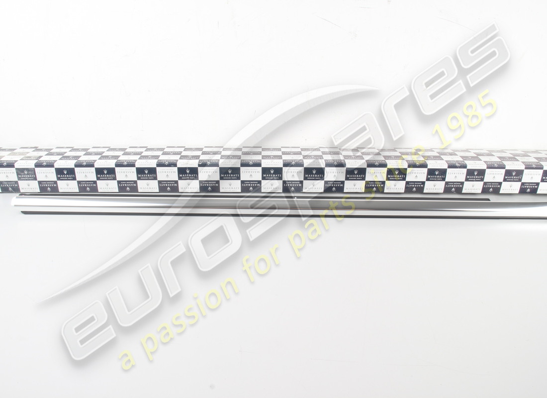 NEW MASERATI RH FRONT OUTER GLASS SCRAP. PART NUMBER 670009856 (4) new maserati rh front outer glass scrap. part number 670009856 (4)