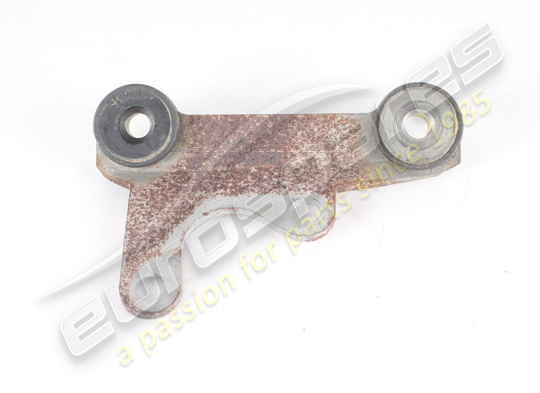 USED FERRARI RH BRACKET. PART NUMBER 257257 (3) used ferrari rh bracket. part number 257257 (3)