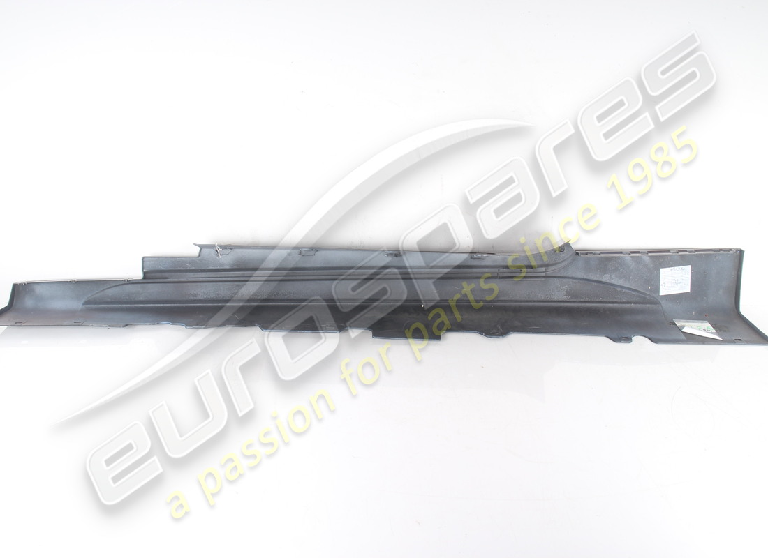 used maserati rh side skirt. part number 980145473 (7)
