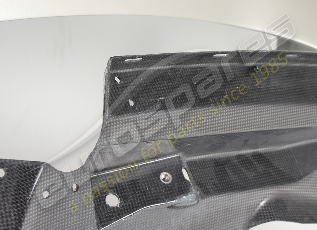 USED FERRARI REAR BUMPER. PART NUMBER 985883510 (4) used ferrari rear bumper. part number 985883510 (4)