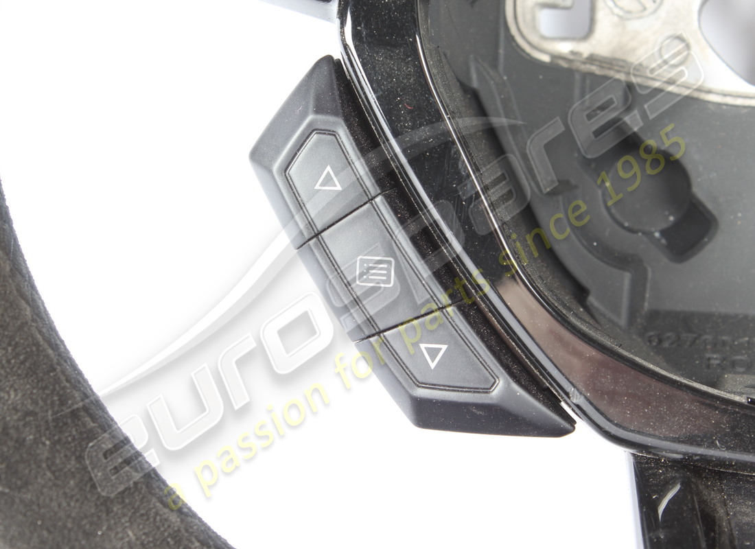 used lamborghini suede steering wheel with high gloss and cruise control. part number 4t0419091gqg8 (5)