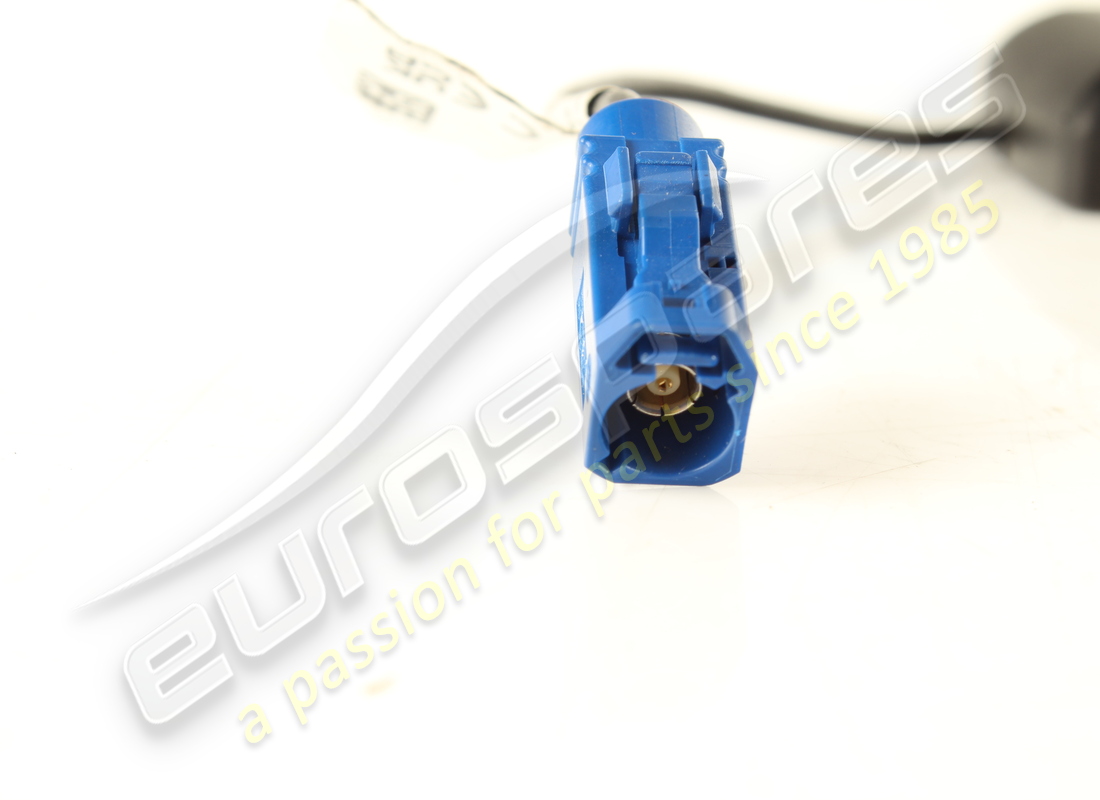 USED FERRARI GPS ANTENNA. PART NUMBER 789209 (3) used ferrari gps antenna. part number 789209 (3)