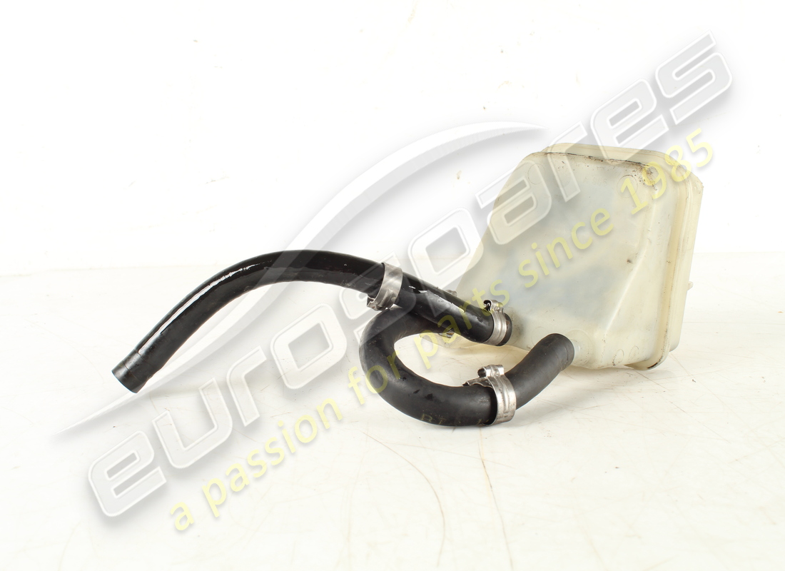 USED MASERATI BRAKE MASTER CYLINDER TANK RHD PART NUMBER 387410104 (2) used maserati brake master cylinder tank rhd part number 387410104 (2)