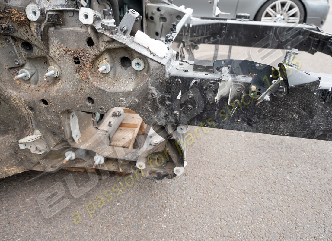 USED FERRARI FRONT CHASSIS & ROOF. PART NUMBER EAP1492385 (5) used ferrari front chassis & roof. part number eap1492385 (5)