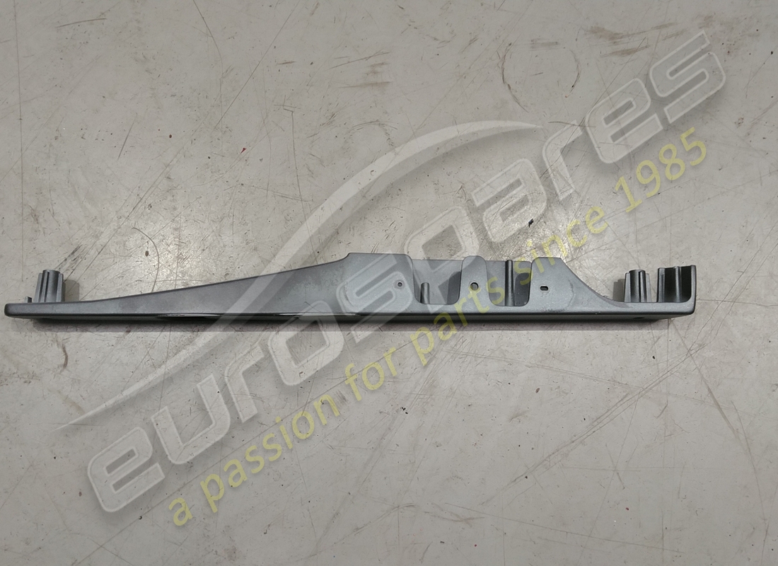 USED ASTON MARTIN ASSEMBLY INSIDE RLSE HNDL. PART NUMBER 6G3322614AB (2) used aston martin assembly inside rlse hndl. part number 6g3322614ab (2)