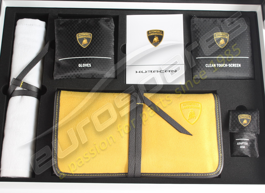 new lamborghini cleaning kit. part number 400898275 (4)