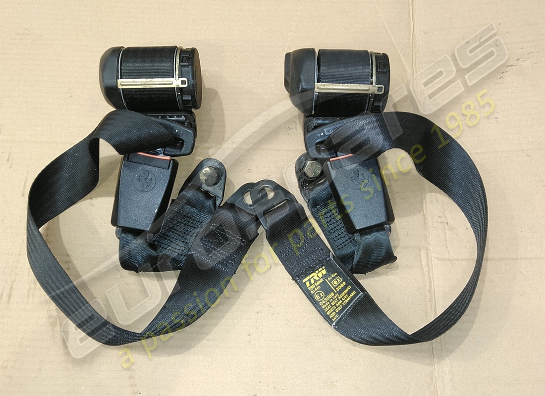 USED Ferrari REAR SAFETY BELTS SET . PART NUMBER 64674500 (1)