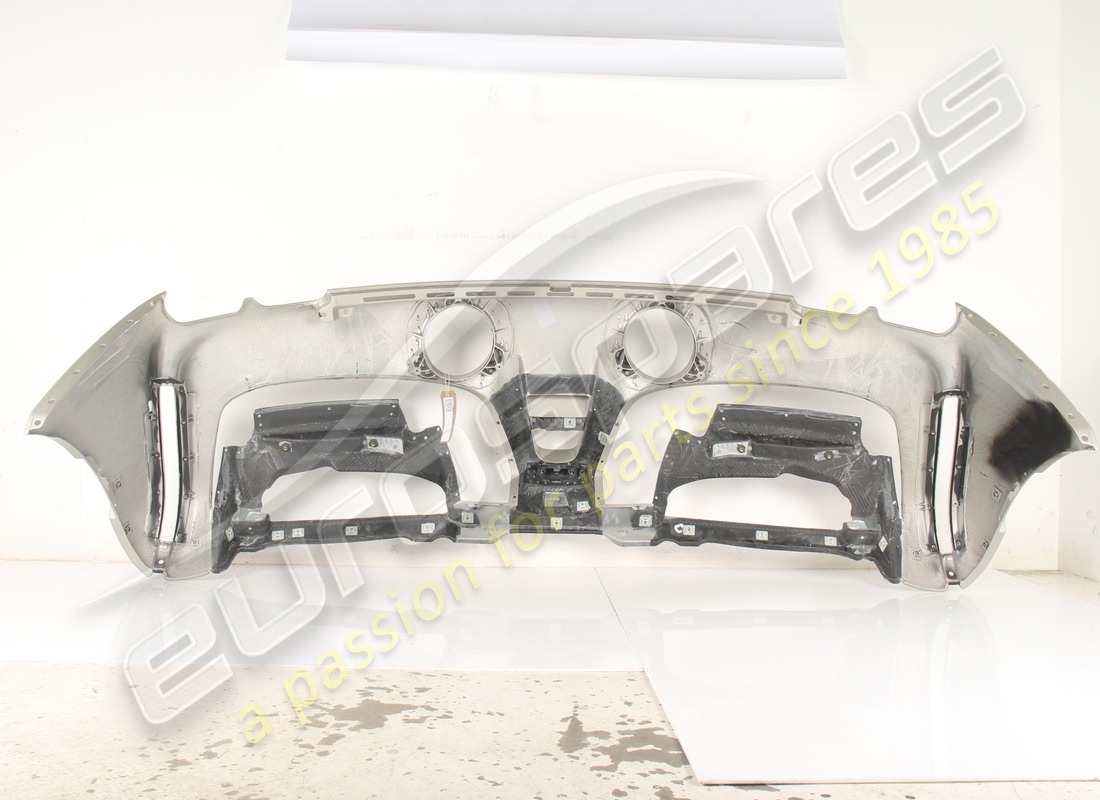 USED FERRARI REAR BUMPER. PART NUMBER 985883510 (5) used ferrari rear bumper. part number 985883510 (5)