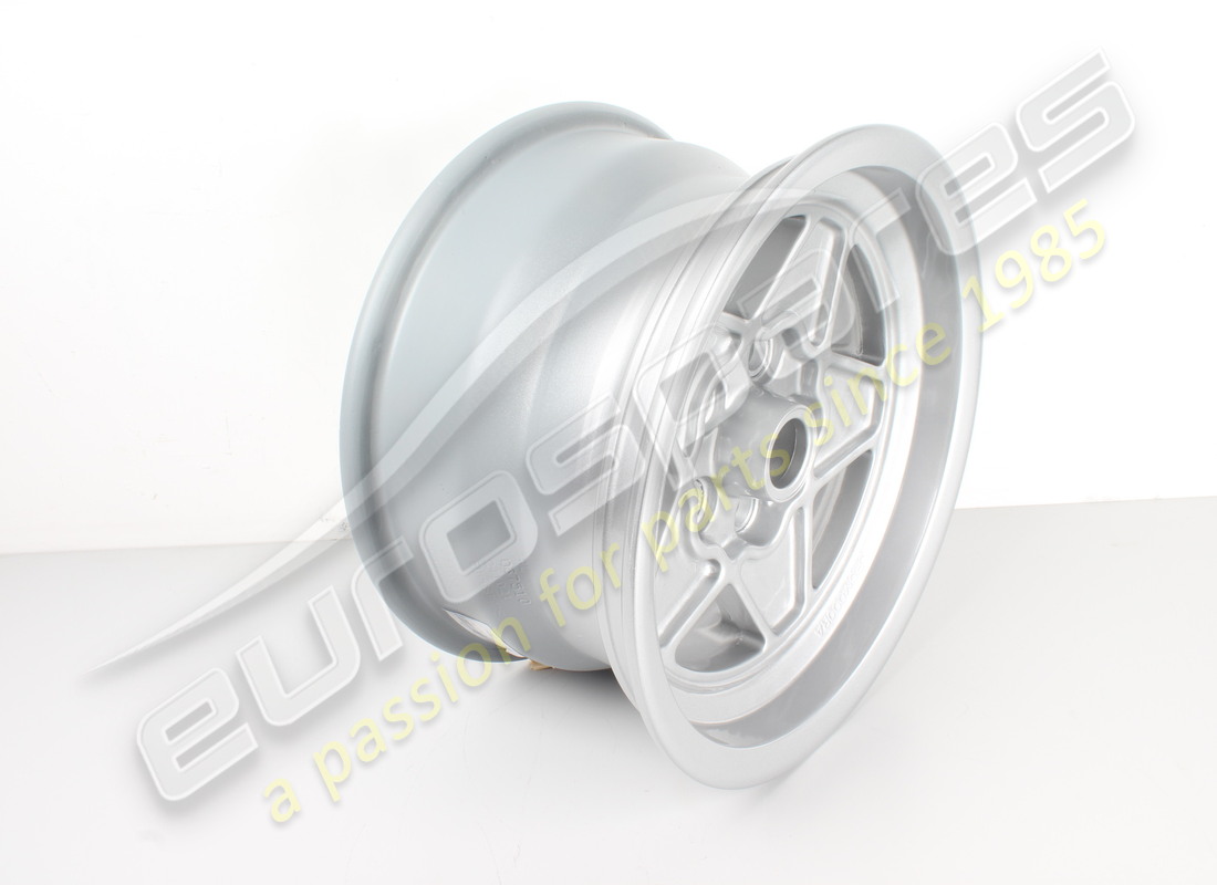 RECONDITIONED FERRARI WHEEL CROMODORA 7.5X14. PART NUMBER 111290 (2) reconditioned ferrari wheel cromodora 7.5x14. part number 111290 (2)