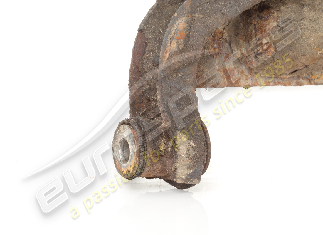 used ferrari rh front suspension lower lever. part number 115706 (4)