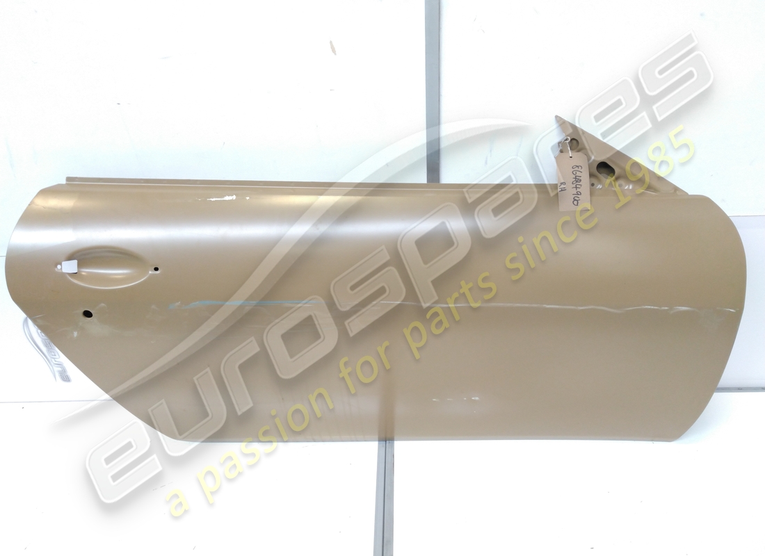 new maserati rh front door assembly. part number 86484900 (1)