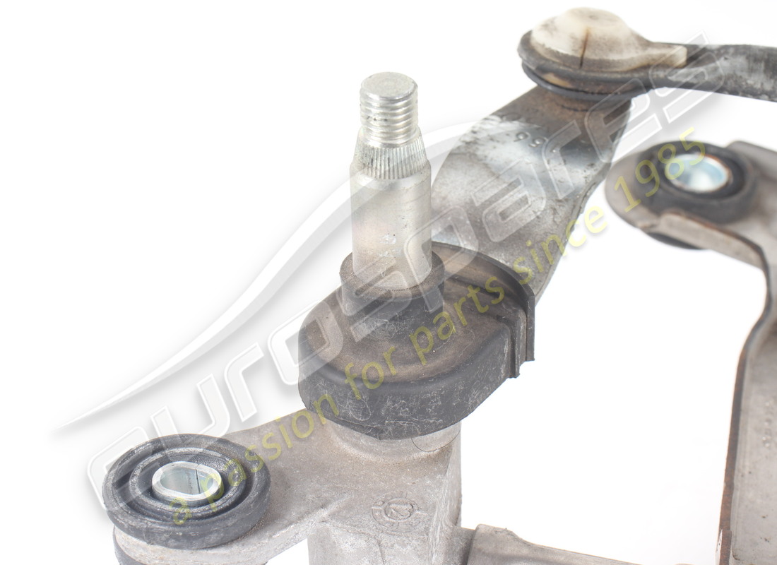 USED FERRARI WINDSCREEN WIPER WITH MOTOR. PART NUMBER 84198200 (7) used ferrari windscreen wiper with motor. part number 84198200 (7)