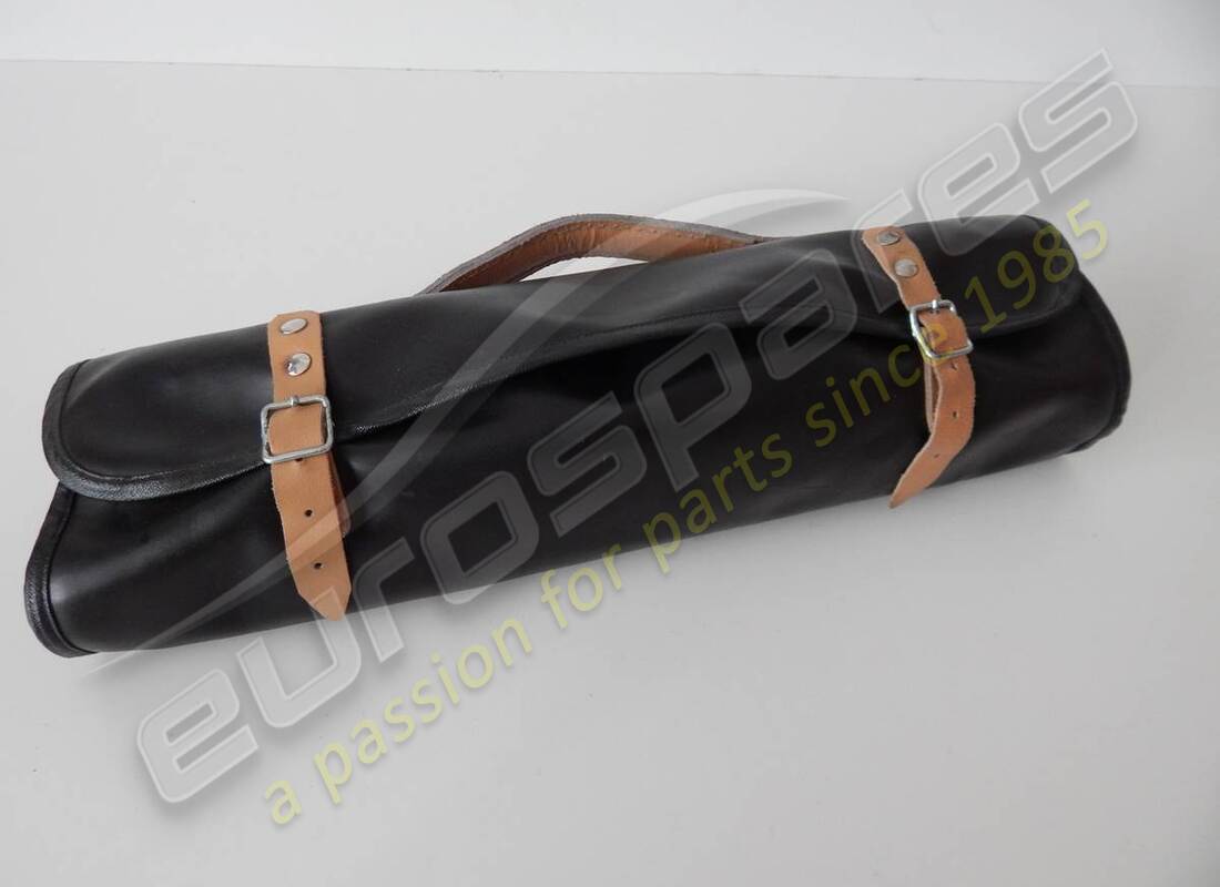 NEW FERRARI JACK KIT BAG ONLY. PART NUMBER 117077 (1) new ferrari jack kit bag only. part number 117077 (1)