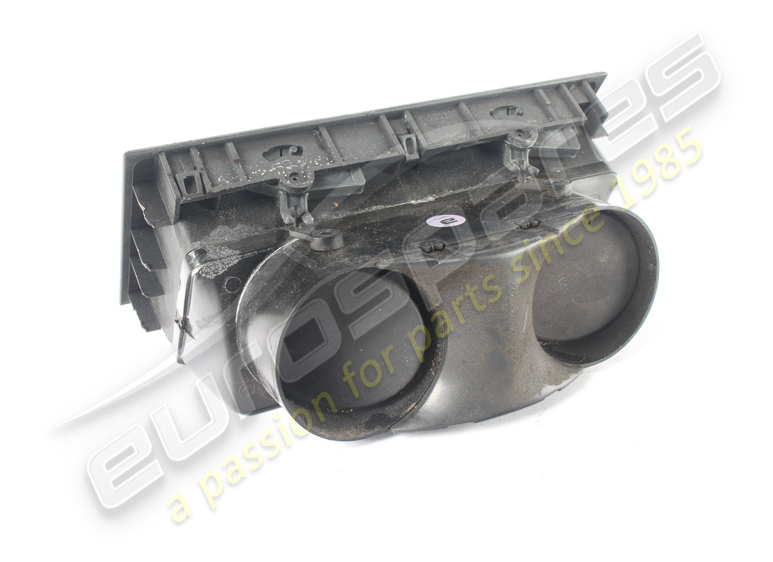 USED FERRARI CENTRAL OPENING. PART NUMBER 64320000 (2) used ferrari central opening. part number 64320000 (2)