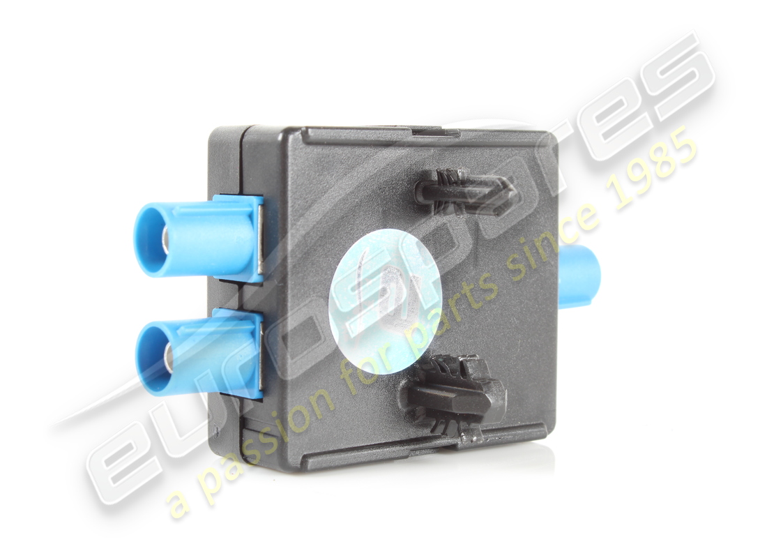 USED FERRARI GPS ANTENNA SPLITTER. PART NUMBER 293328 (4) used ferrari gps antenna splitter. part number 293328 (4)