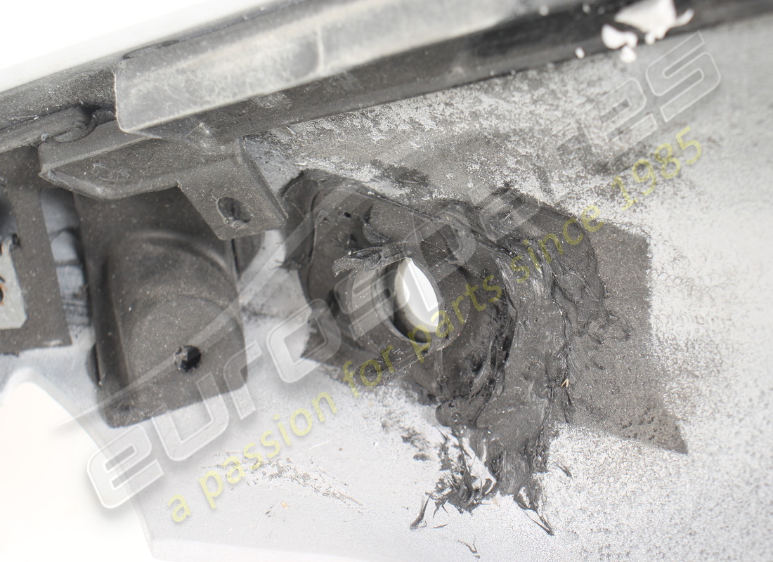 DAMAGED FERRARI FRONT BUMPER. PART NUMBER 89041710 (6) damaged ferrari front bumper. part number 89041710 (6)