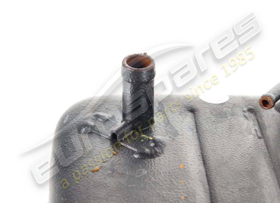 USED FERRARI COMPLETE HEADER TANK. PART NUMBER 266733 (2) used ferrari complete header tank. part number 266733 (2)