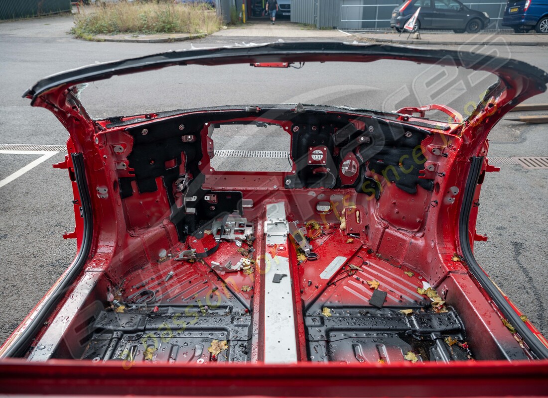 USED FERRARI FRONT MODULE. PART NUMBER 985916667 (6) used ferrari front module. part number 985916667 (6)