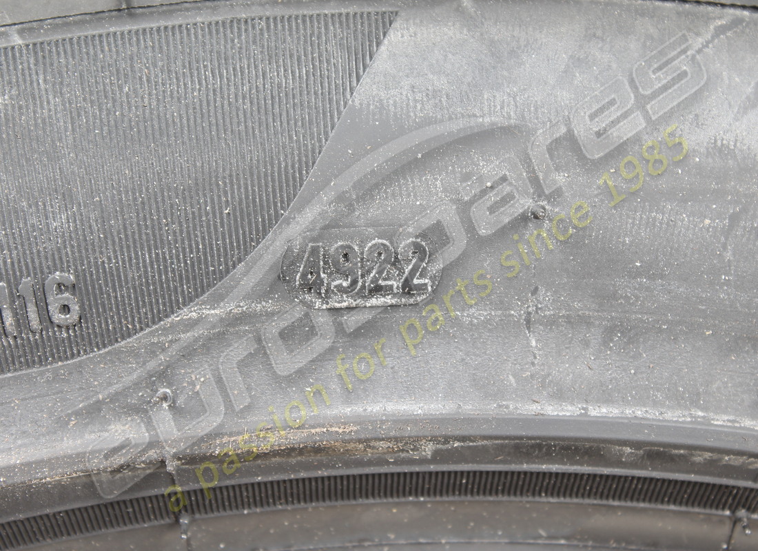 NEW MASERATI PIRELLI TYRE P ZERO XL MGT, 295/40 R20 (110Y). PART NUMBER 670034882 (7) new maserati pirelli tyre p zero xl mgt, 295/40 r20 (110y). part number 670034882 (7)