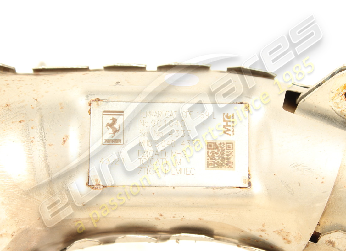 USED FERRARI CATALYTIC CONVERTER. PART NUMBER 901040 (2) used ferrari catalytic converter. part number 901040 (2)