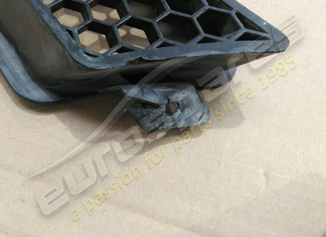 DAMAGED LAMBORGHINI FRESH-AIR GRILL. PART NUMBER 400317115 (2) damaged lamborghini fresh-air grill. part number 400317115 (2)