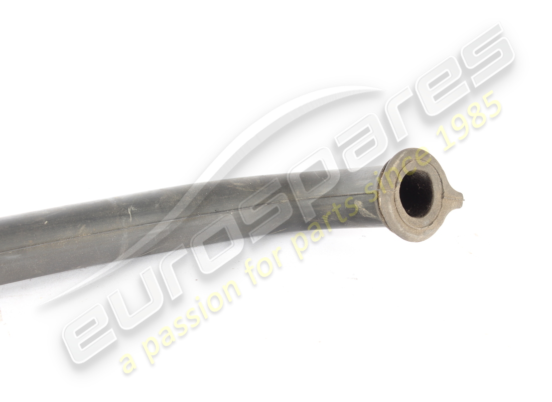 used maserati additional water outlet slee. part number 670009486 (2)